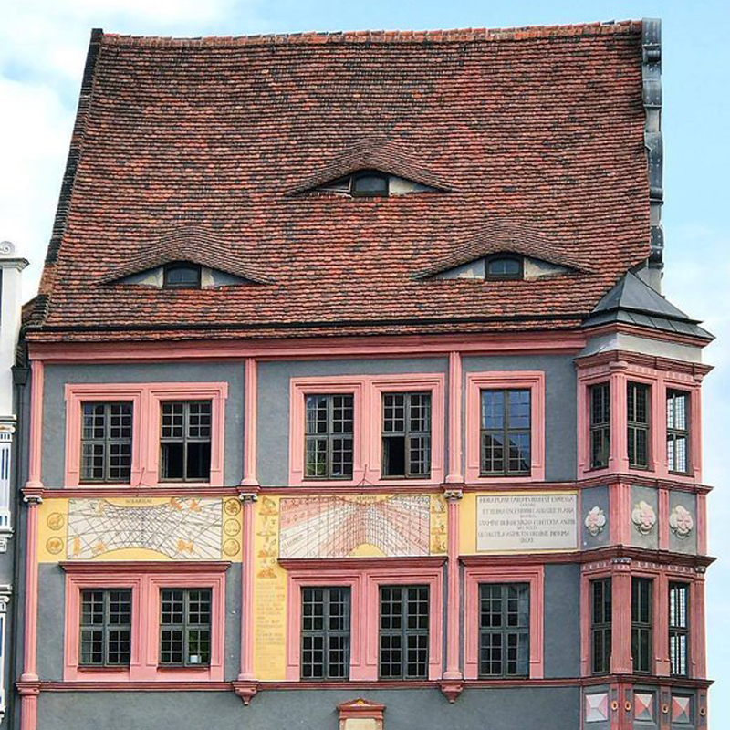 Please wait while picture loads