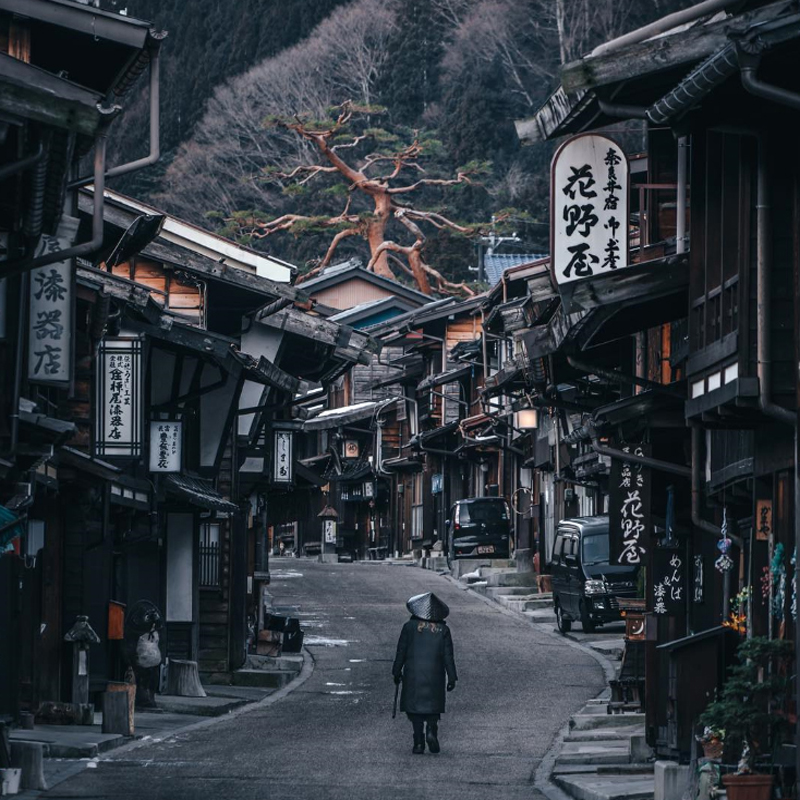 Please wait while picture loads